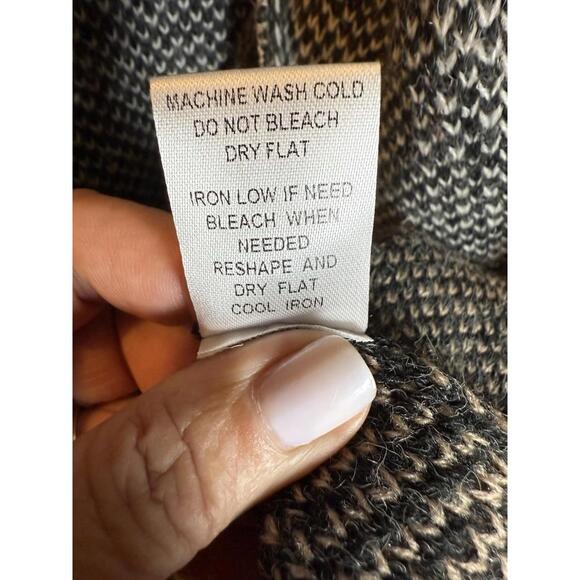 Oceanus Hooded Long Cardigan Aztec Design Black & Cream Western Vibe Size Small - Picture 5 of 9